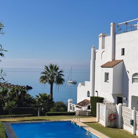 Front Sea View Penthouse Apartment Estepona Exterior photo